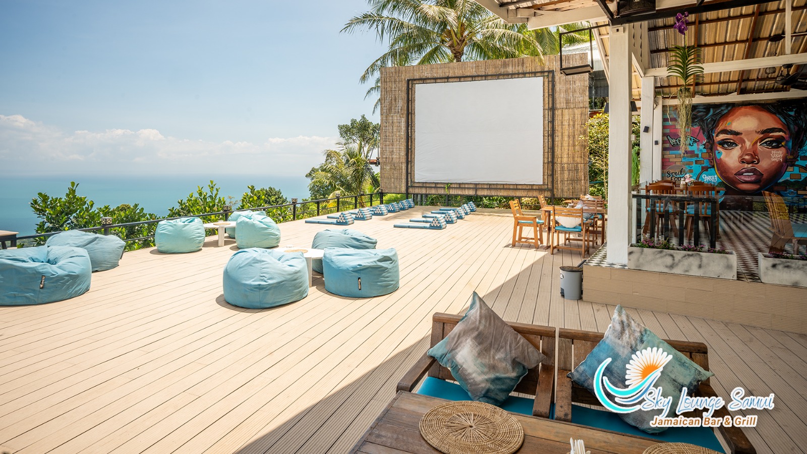 MONKEY HILL LOUNGE style=